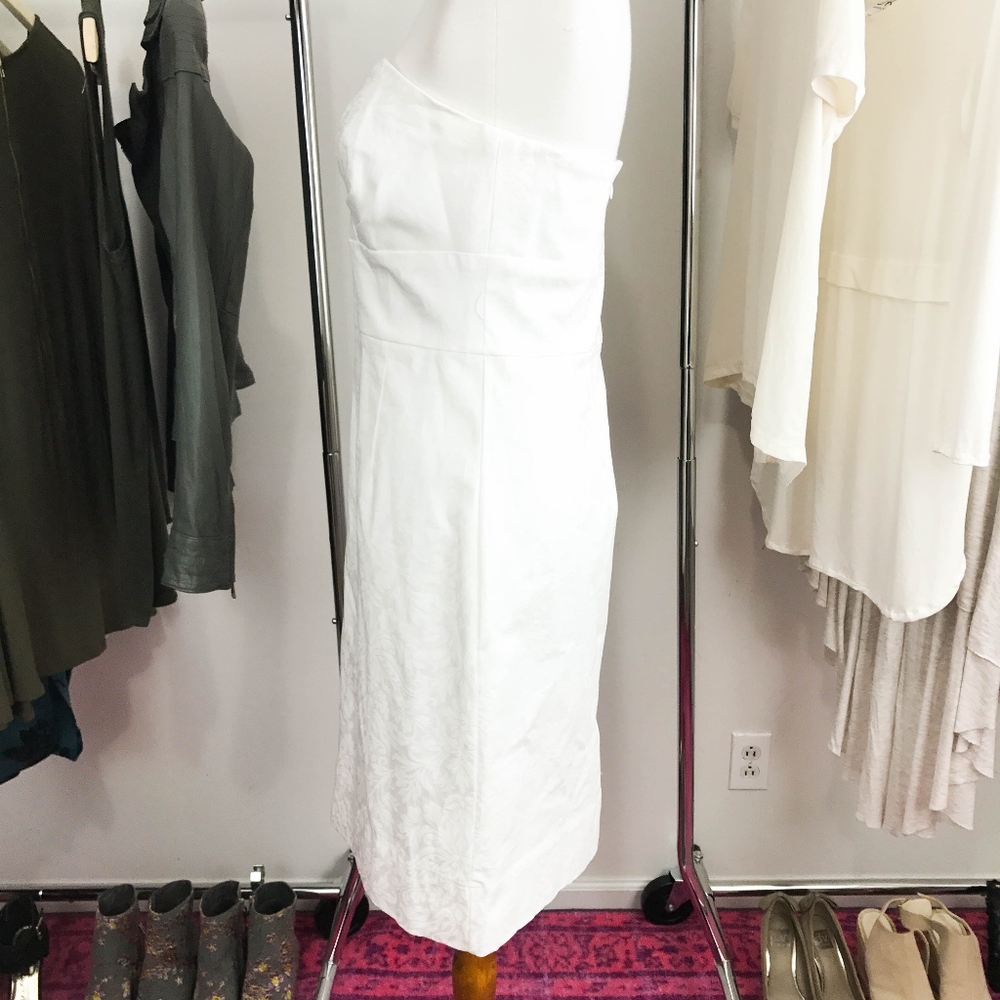 WHBM Strapless Sheath Dress Size 4 Pleated Neck - Picture 6 of 8
